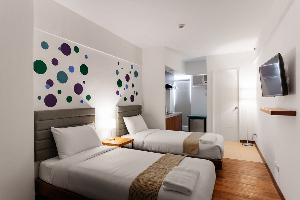 H Hotels - Metro North Uno Кесон Сити Екстериор снимка